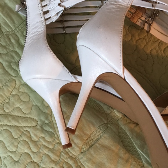 Shoes - Picture 4 of 4